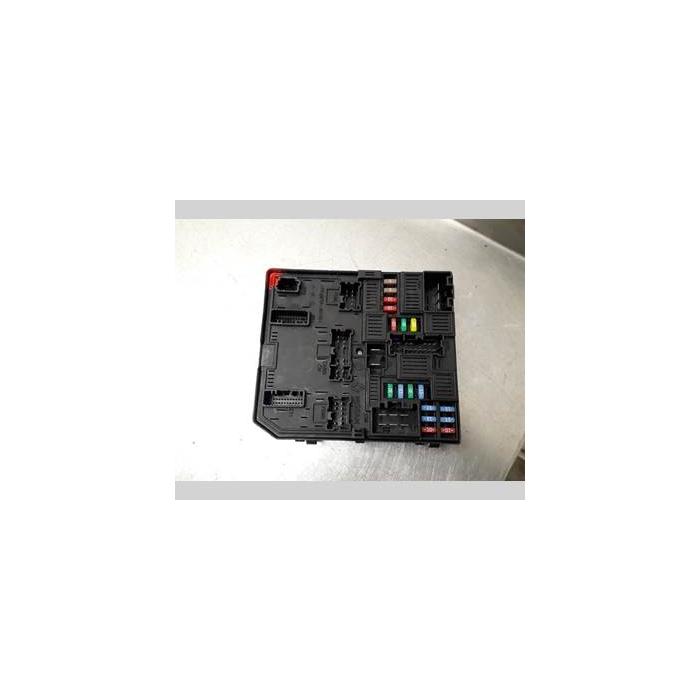 Megane 4 Talisman Espace 4 UPC SİGORTA KUTUSU BEYİNİ 284B64601R -RENAULT MAİS